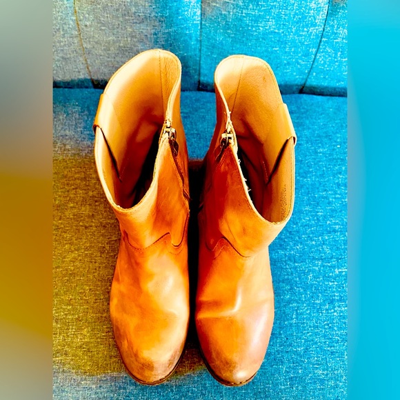 Kenneth Cole Genuine Leather Short Boot - Picture 6 of 9